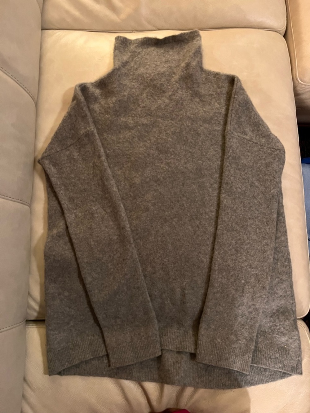 Women’s Gray Turtleneck Cashmere-Blend Sweater - Size S